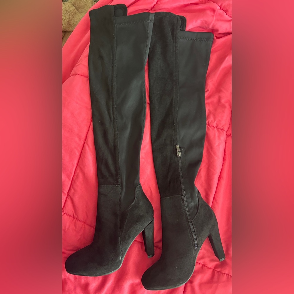 NWT • Shoe'N Tale • Women’s Stretch Over The Knee Heeled Boots • Size 6.5 •Black - Picture 3 of 5